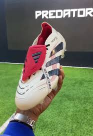 รองเท้าสตั๊ดยอดนิยม มือสอง